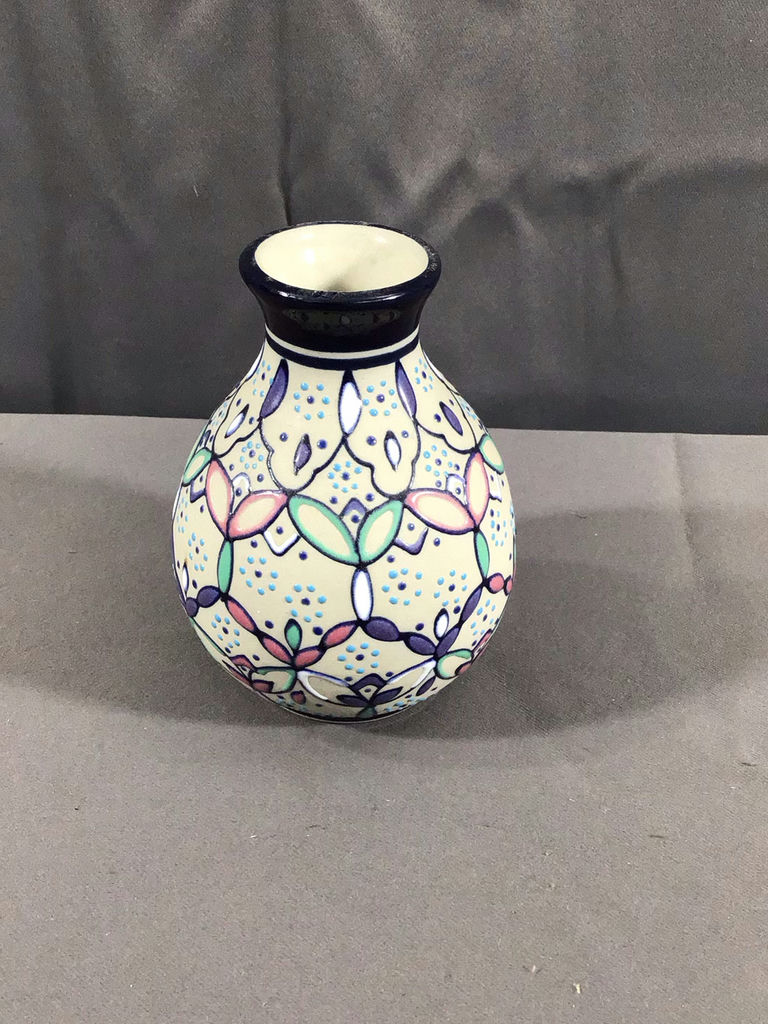 Latin American Pottery - image 5 of 13