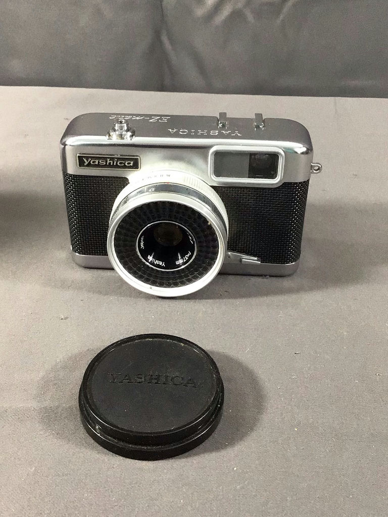 Praktica & Yashica Vintage Film Cameras - image 14 of 24