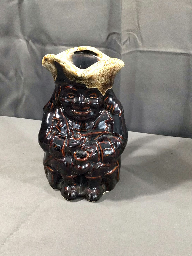 Nice Jugs - Vintage Hummel, Canuck & More - image 11 of 18