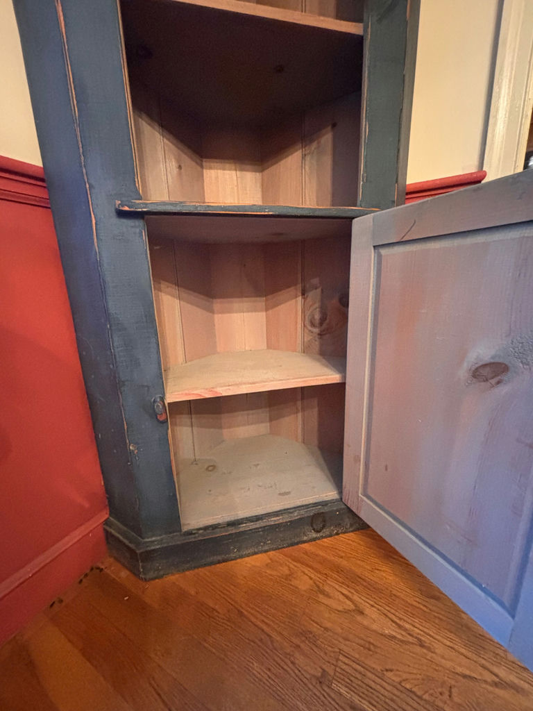 Country Chic Corner Cabinet - image 3 of 4