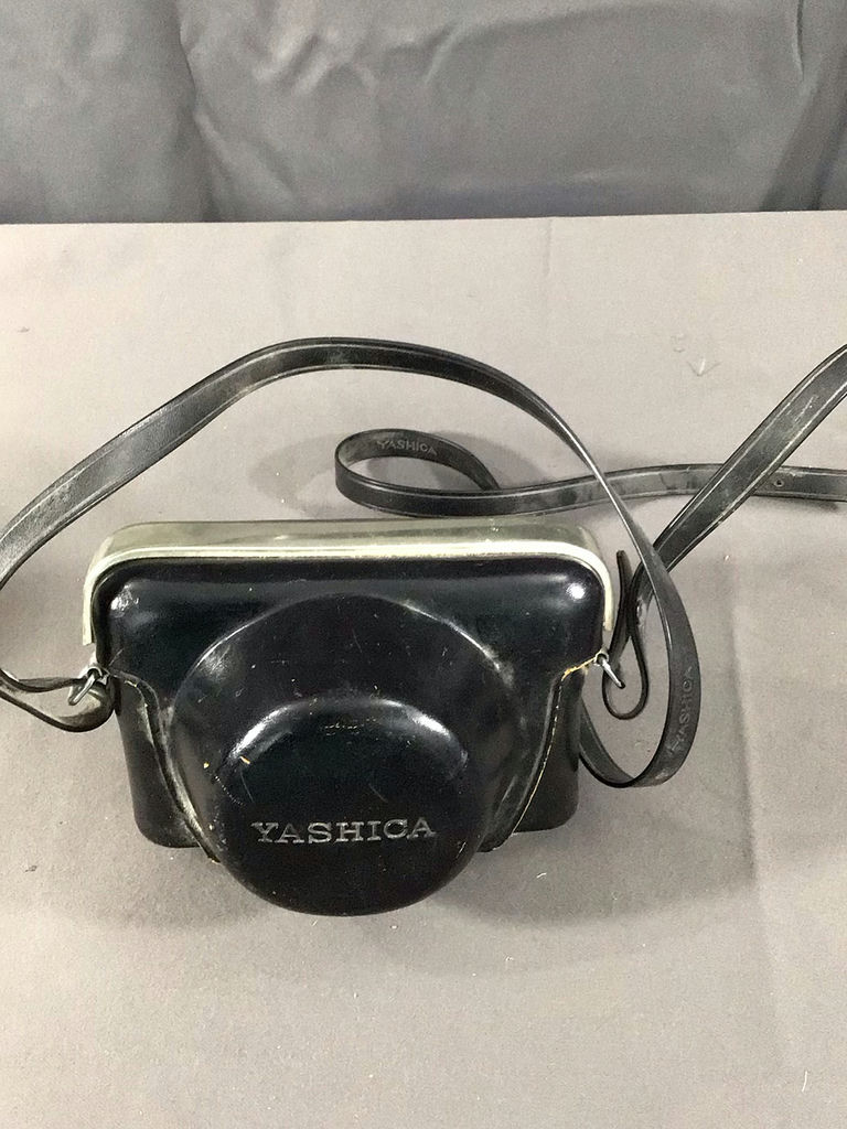 Praktica & Yashica Vintage Film Cameras - image 12 of 24
