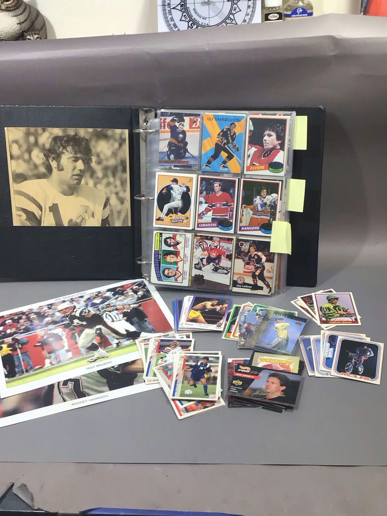 Sports Trading Cards - image 1 of 16