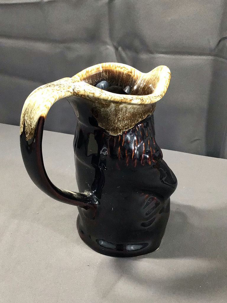 Nice Jugs - Vintage Hummel, Canuck & More - image 13 of 18