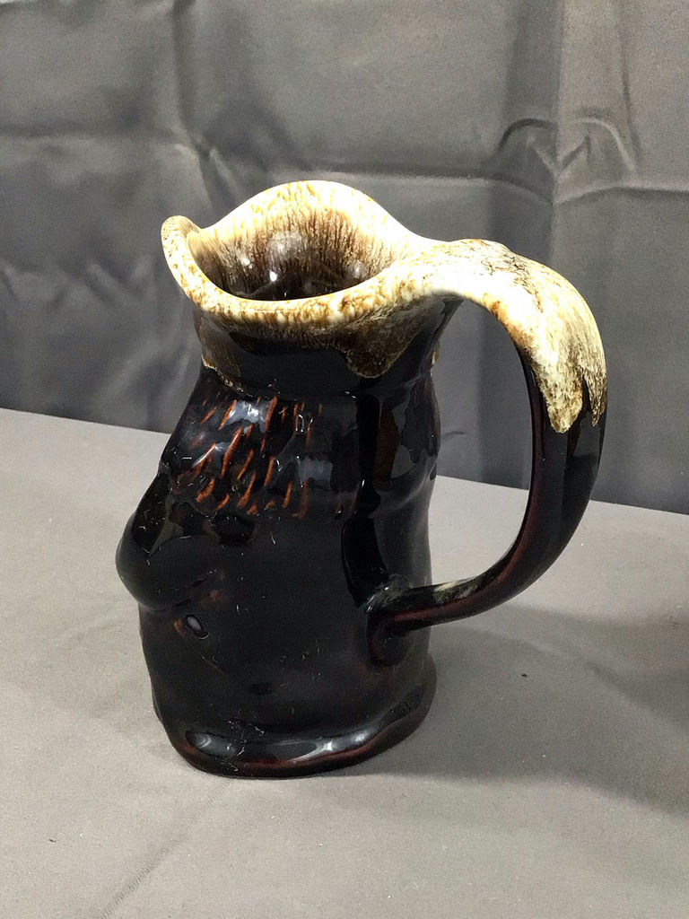 Nice Jugs - Vintage Hummel, Canuck & More - image 12 of 18