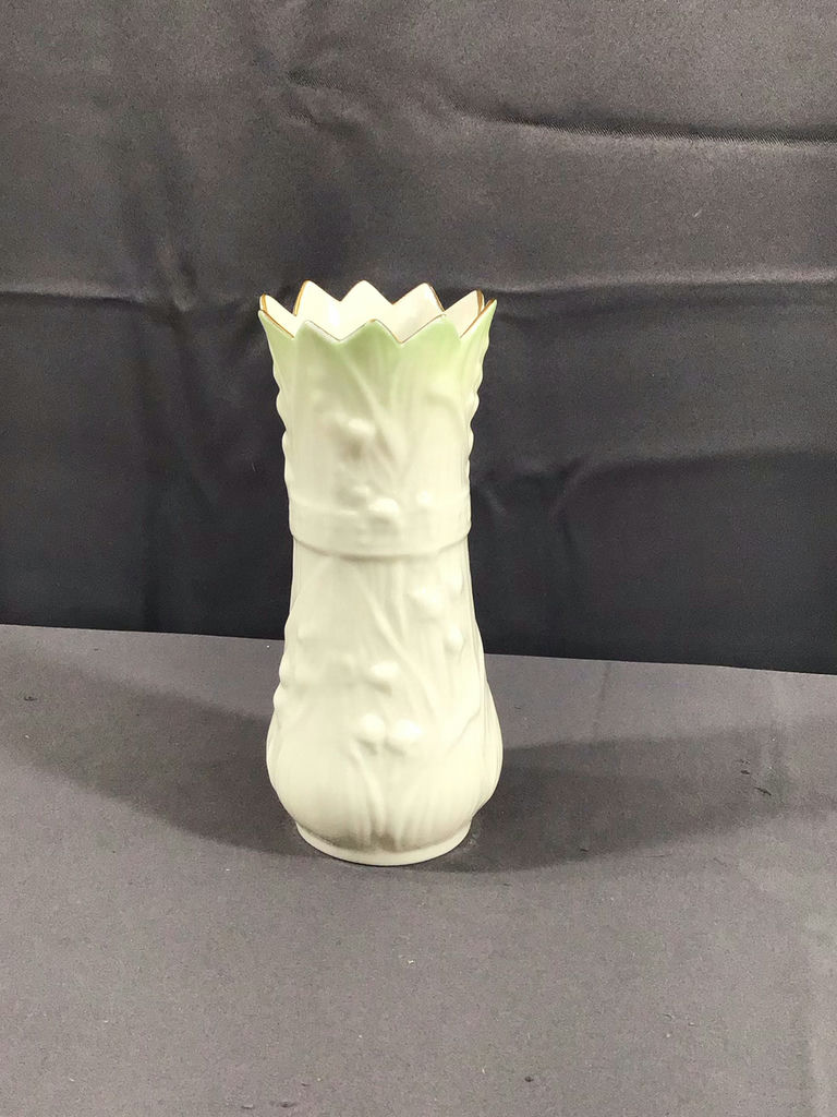 Belleek Vases & Flower Pot - image 13 of 18