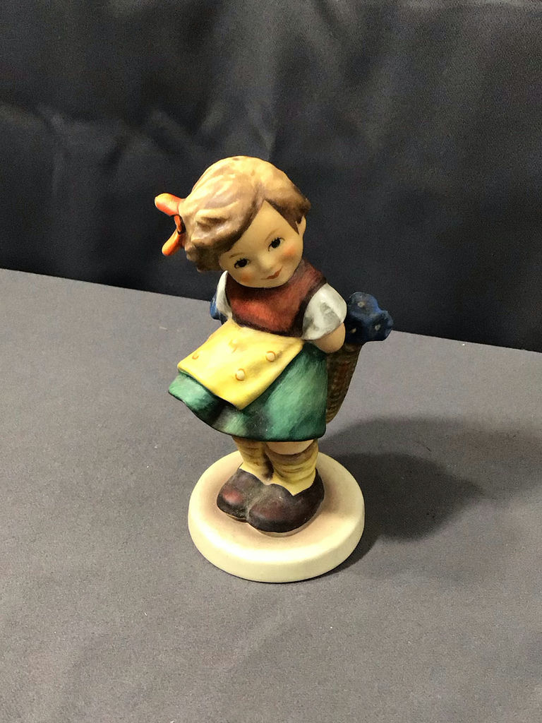Vintage Hummels - image 2 of 22