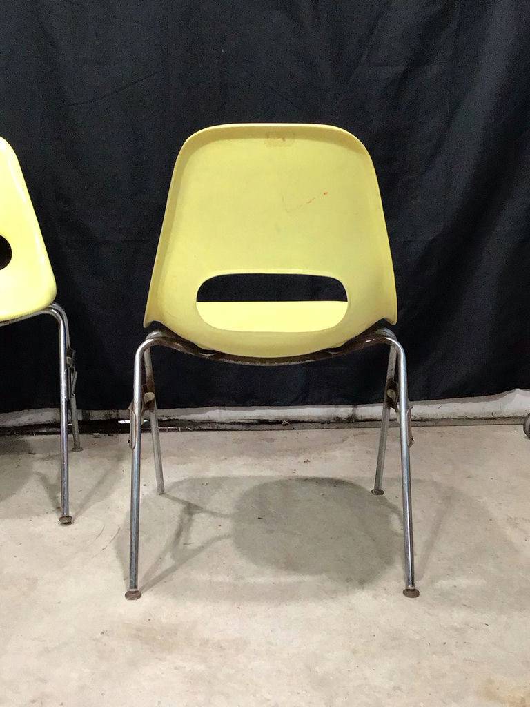 Krueger MCM Fiberglass Chairs - image 6 of 7