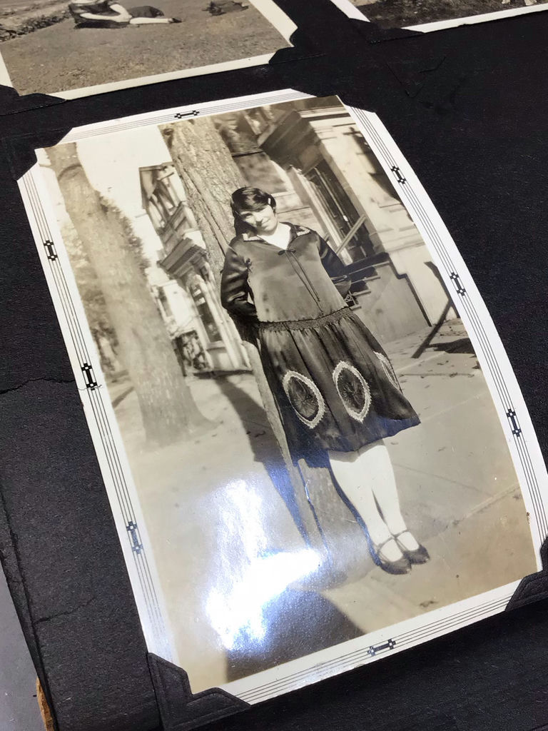 Antique Black & White Photos - image 11 of 25