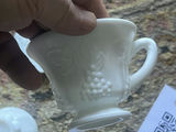 3 Pieces Westmoreland Grapevine Milk Glass Tea Cups Saucers - thumbnail 8 of 11