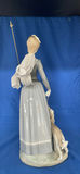Lladro Lady with Shawl Parasol Dog 4914 - thumbnail 3 of 7