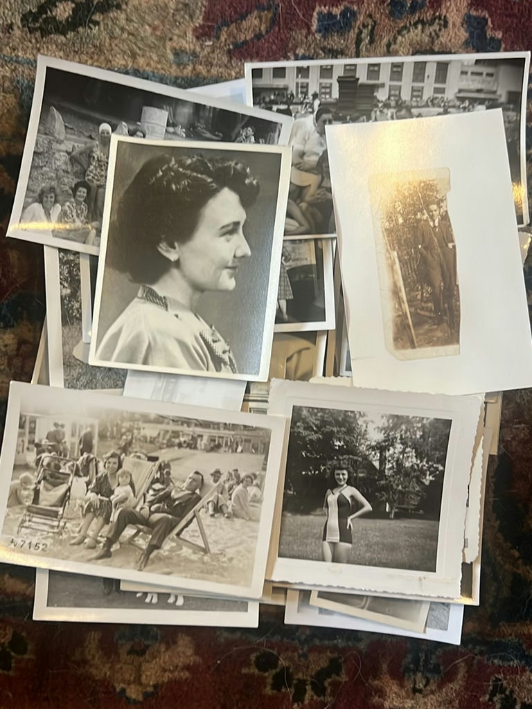 Very large lot of MCM family, photos, black and white - image 7 of 19
