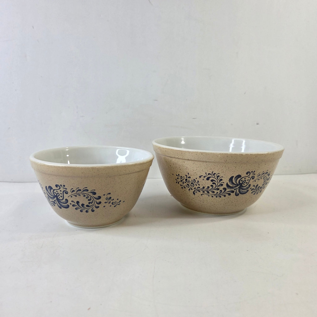 Vintage Pyrex - image 1 of 4