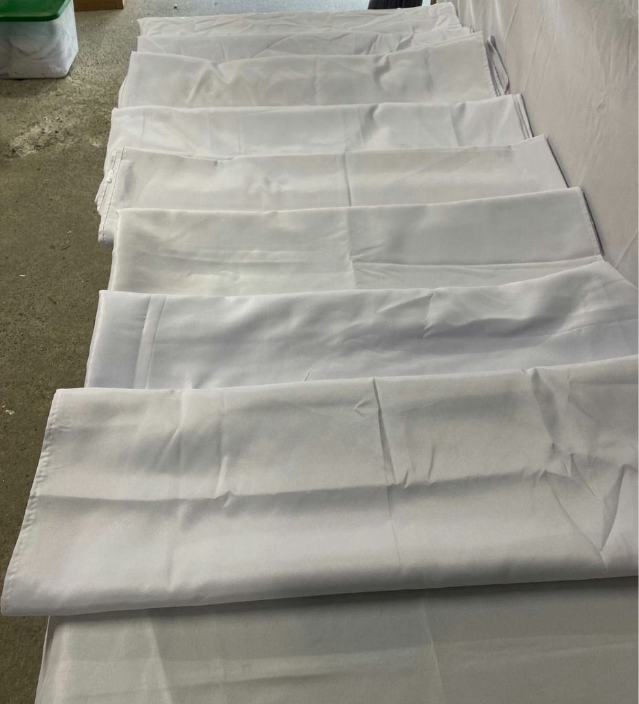 9 Large White Table Cloths - image 2 of 2