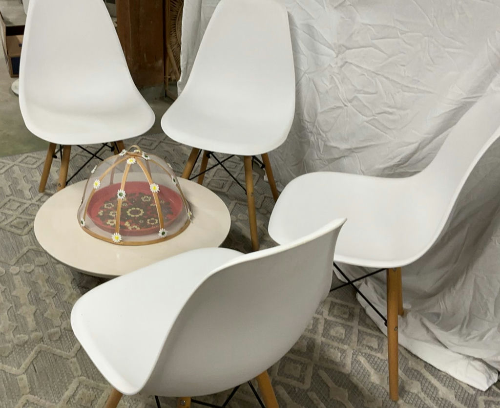 4 White Plastic Eiffel Chairs, Round Low Table - image 1 of 7