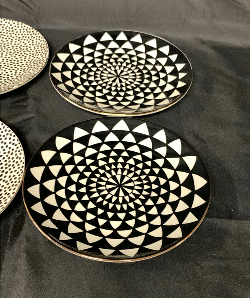 Black, White And Gold Dishes - image 5 of 7