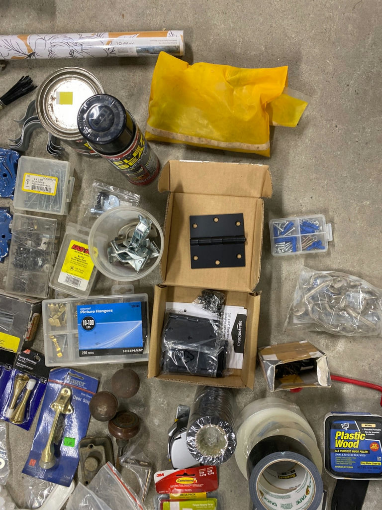 Hardware Lot With Special Features - image 10 of 10