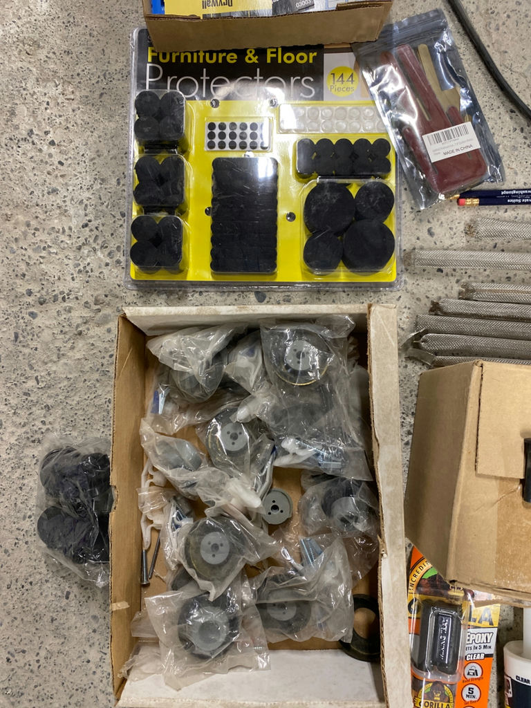 Hardware Lot With Special Features - image 4 of 10