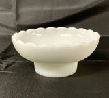 Vintage Milk Glass Pieces - thumbnail 9 of 10