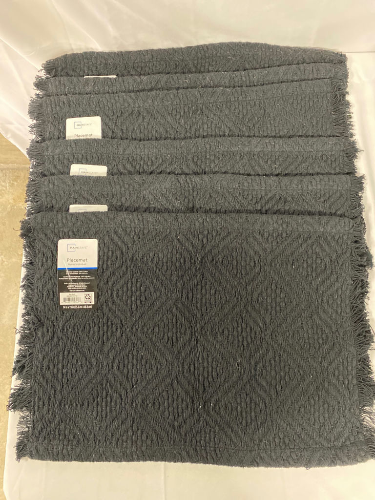 Black Tablecloths and Placemats - image 4 of 5