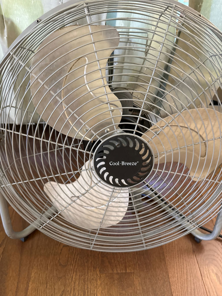 Three-blade metal floor fan (Cool-Breeze) - image 2 of 2