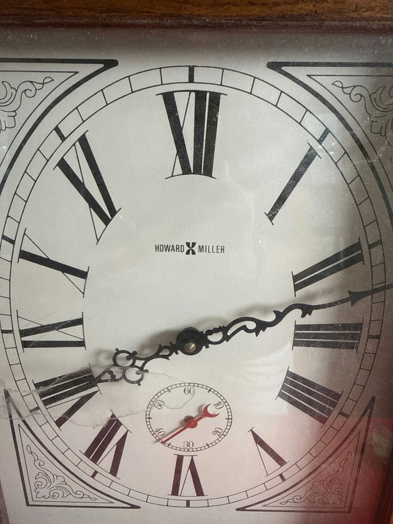 Howard Miller wooden mantel clock - image 2 of 3