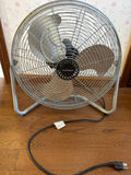 Cool-Breeze metal floor fan - thumbnail 1 of 2