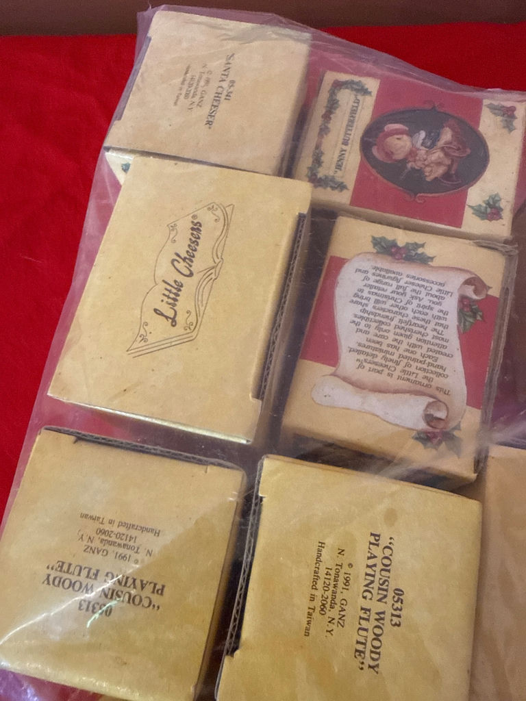 Set of small vintage gift boxes with Christmas illustrations - image 2 of 2