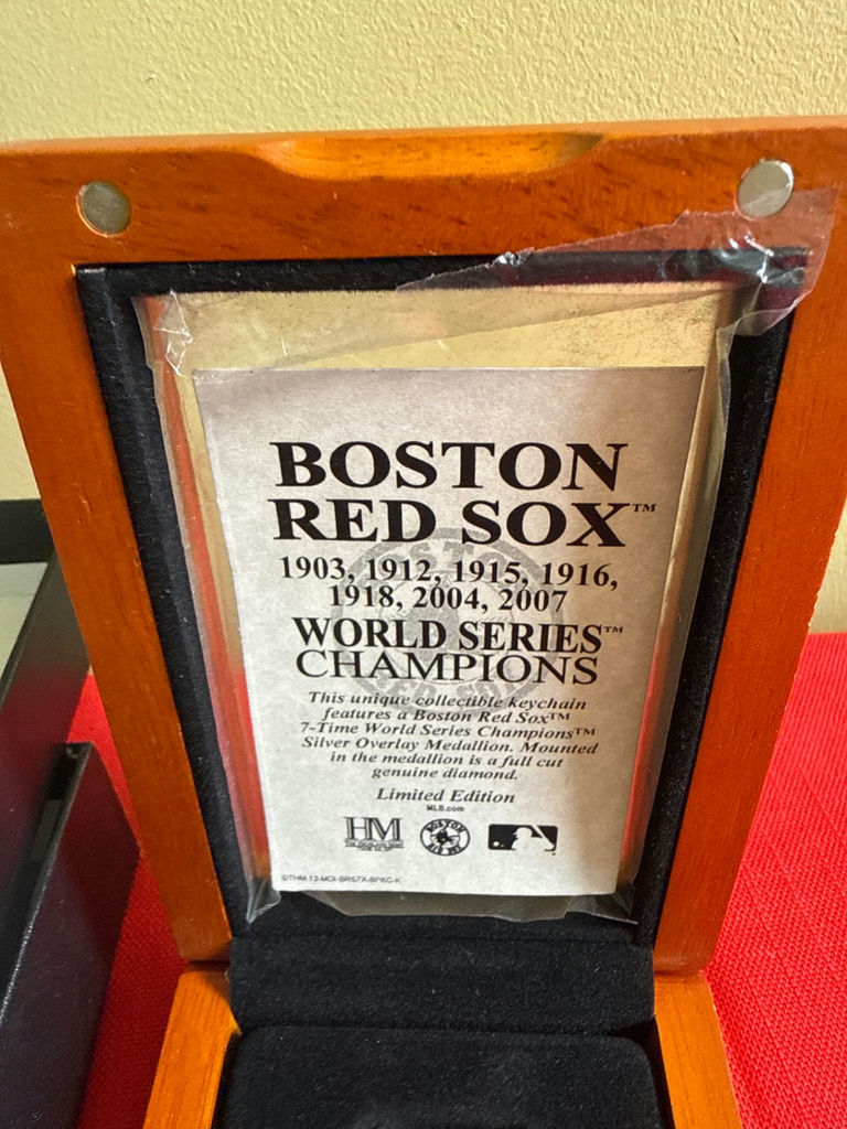 Boston Red Sox World Series Champions commemorative medal in display box - image 3 of 3