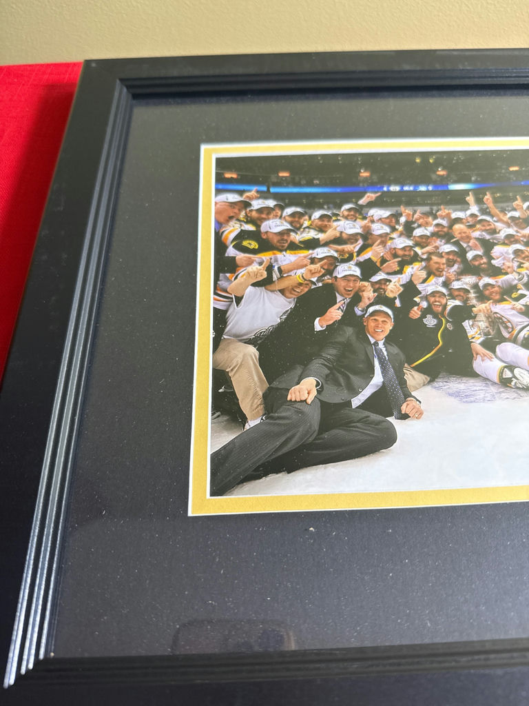 Framed group photo Bruins hockey players - image 2 of 3