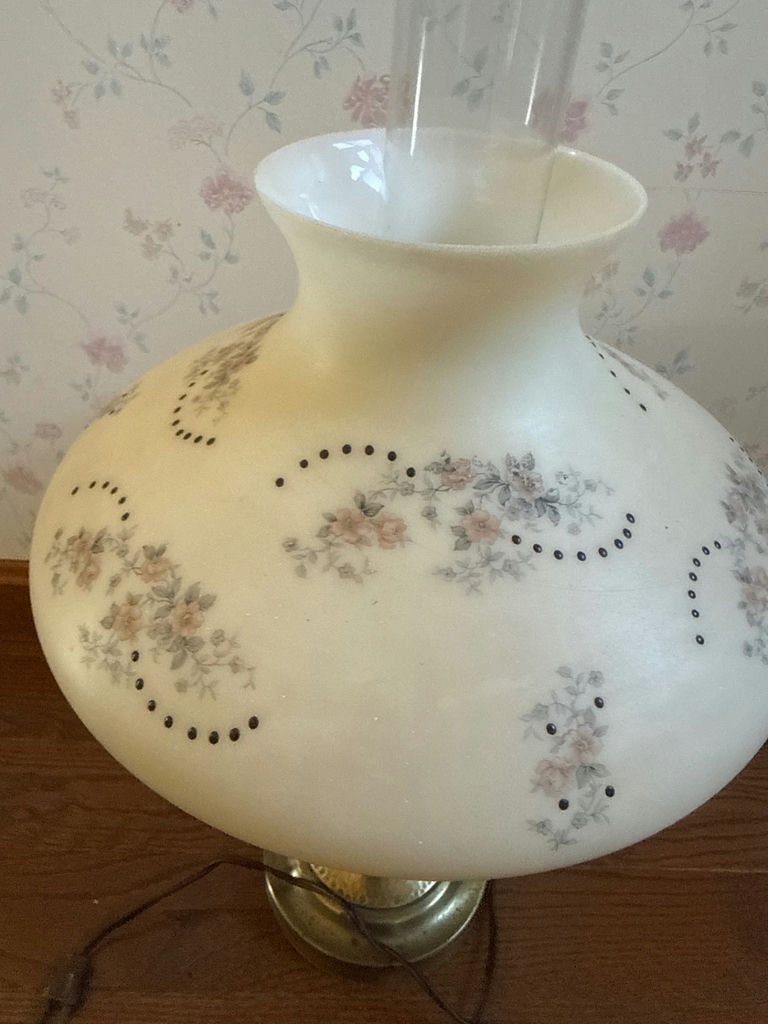 Vintage brass table lamp with  glass floral shade - image 2 of 3