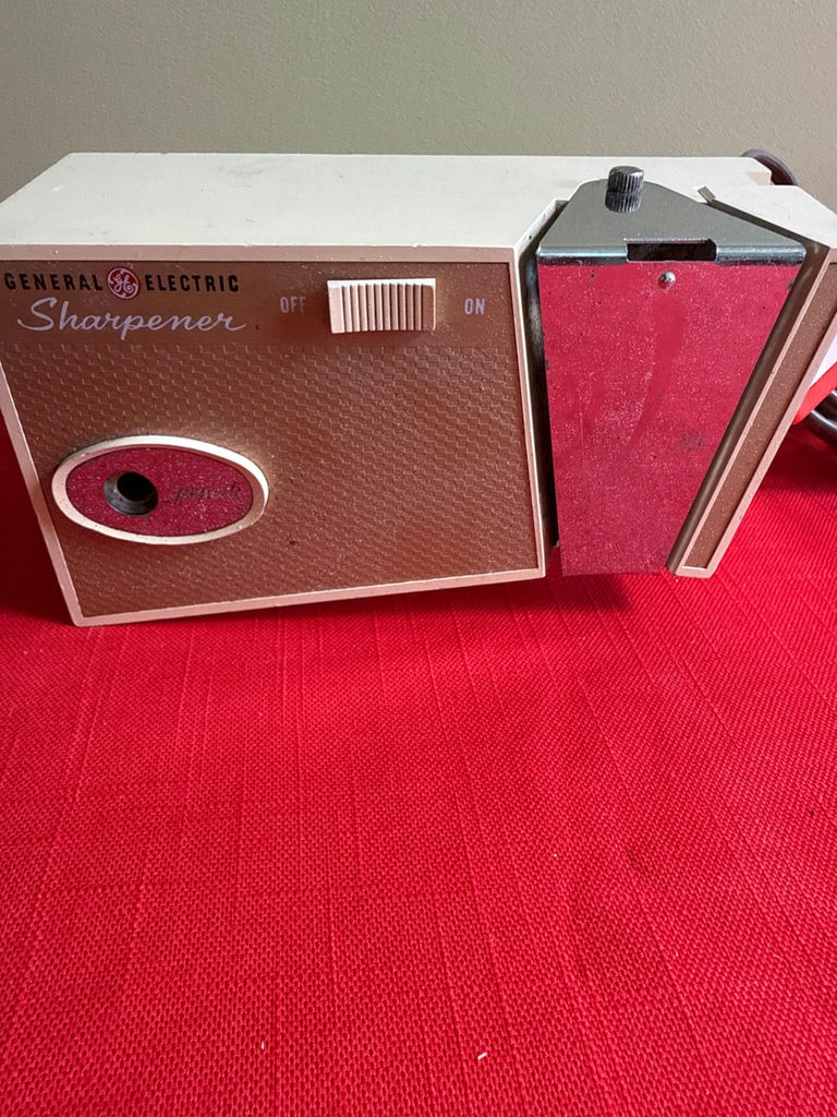 Vintage General Electric Electric Pencil Sharpener with Attachment - image 2 of 3