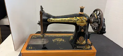 Antique Singer Sewing Machine - Image 1 of 12