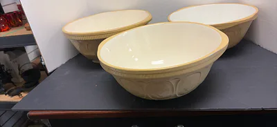 Vintage Mixing Bowls - Image 1 of 11