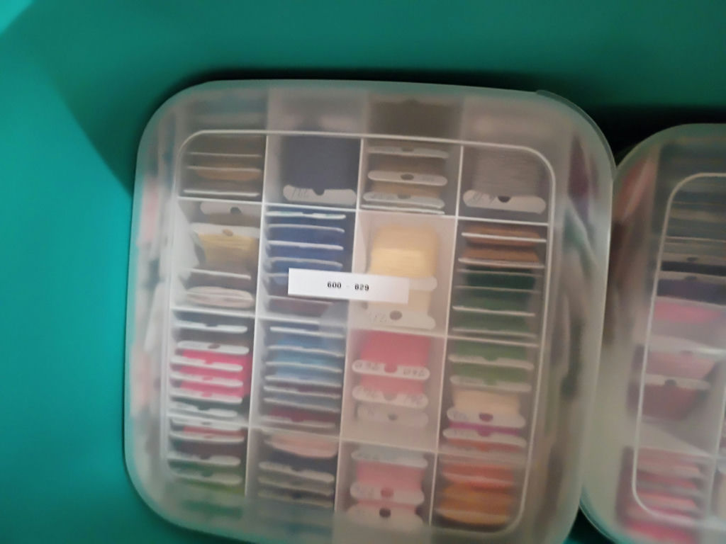 Cross Stitch Card Kits and Embroidery Floss Storage Boxes - image 8 of 9