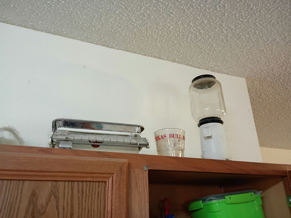 Assorted Kitchenware and Decorative Glassware - image 6 of 7