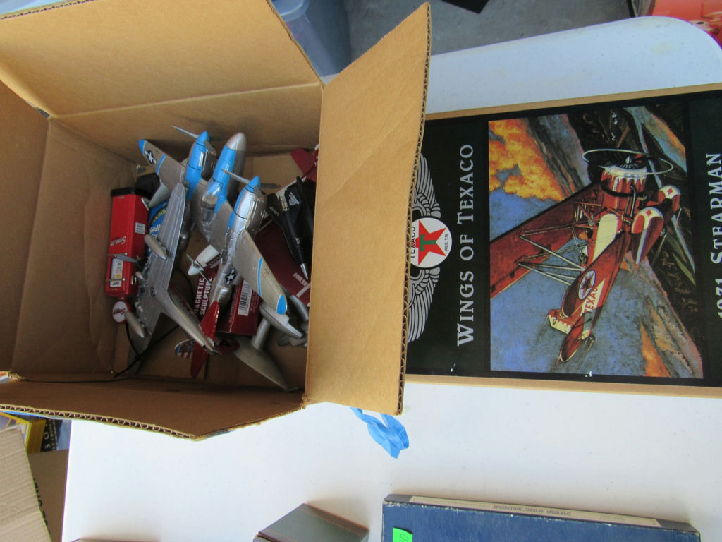 Model Airplanes and Texaco Wings of Texaco Biplane Box - image 2 of 3