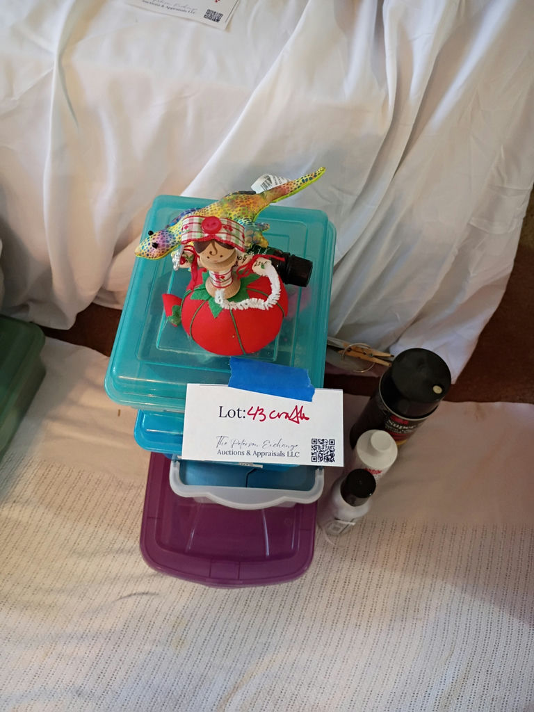Craft Supplies, Decorative Figurines, and Storage Containers - image 3 of 22