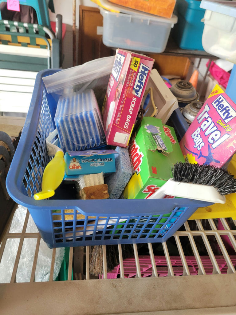 Bench Sanders and Cleaning Supplies Assortment - image 4 of 5