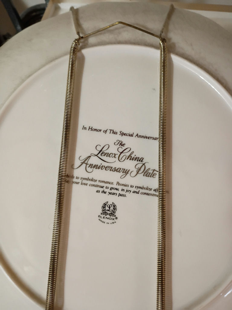 Lenox Holiday Figurines and Ornament Display Items - image 13 of 14