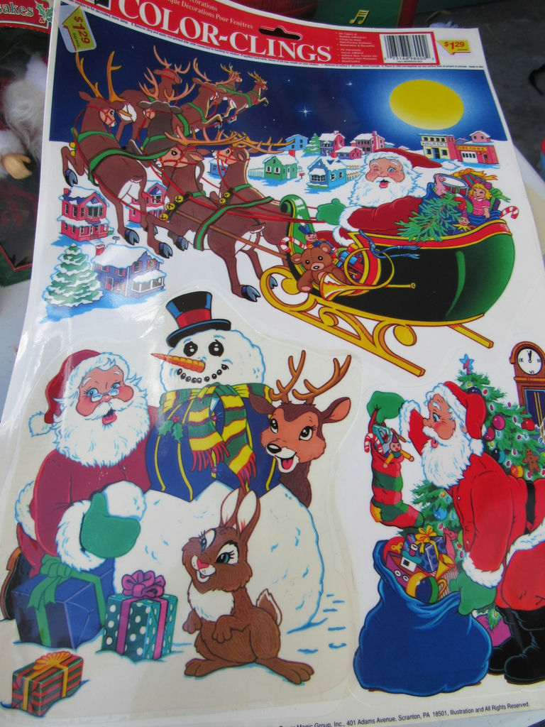 Assorted Christmas Decorations and Holiday Items - image 4 of 8