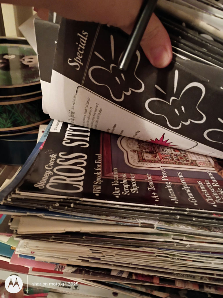 Cross Stitch and Craft Magazines with Storage Bins and Binder - image 7 of 16