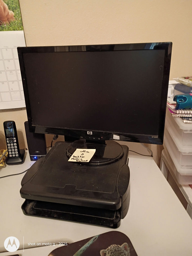 Dell OptiPlex Desktop Computer and HP Monitor - image 1 of 4