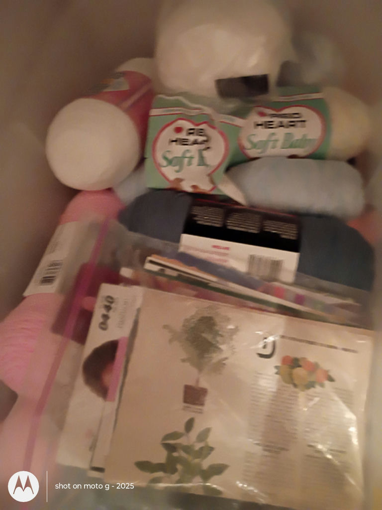 E-Z Stitch Lap Stand and Knitting Supplies - image 5 of 8