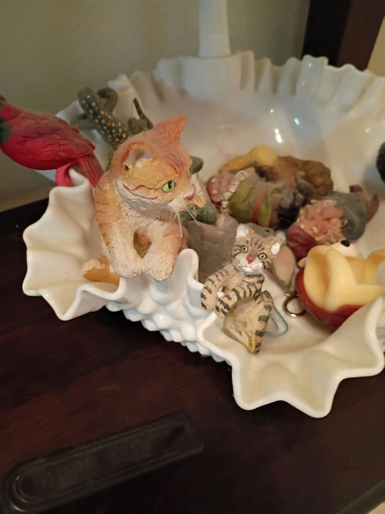 Assorted Decorative Figurines and Crosses - image 4 of 7