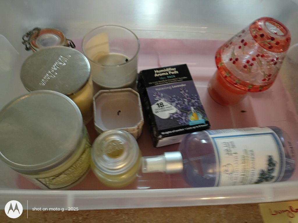 Assorted Home Decor and Fragrance Items - image 4 of 4