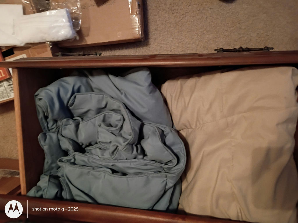 Linens and Miscellaneous Household Items - image 1 of 5