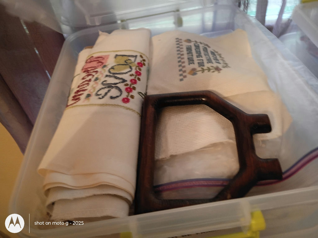 Organized Cross Stitch and Needlework Supplies - image 6 of 10