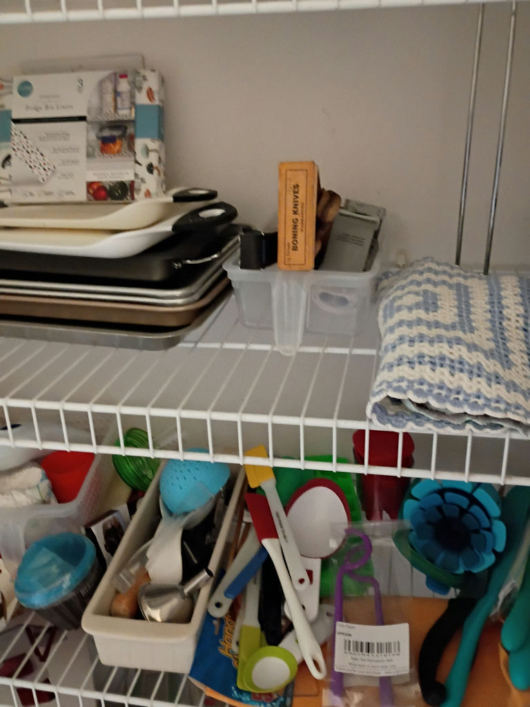 Assorted Kitchen Utensils, Bakeware, and Housewares - image 6 of 6