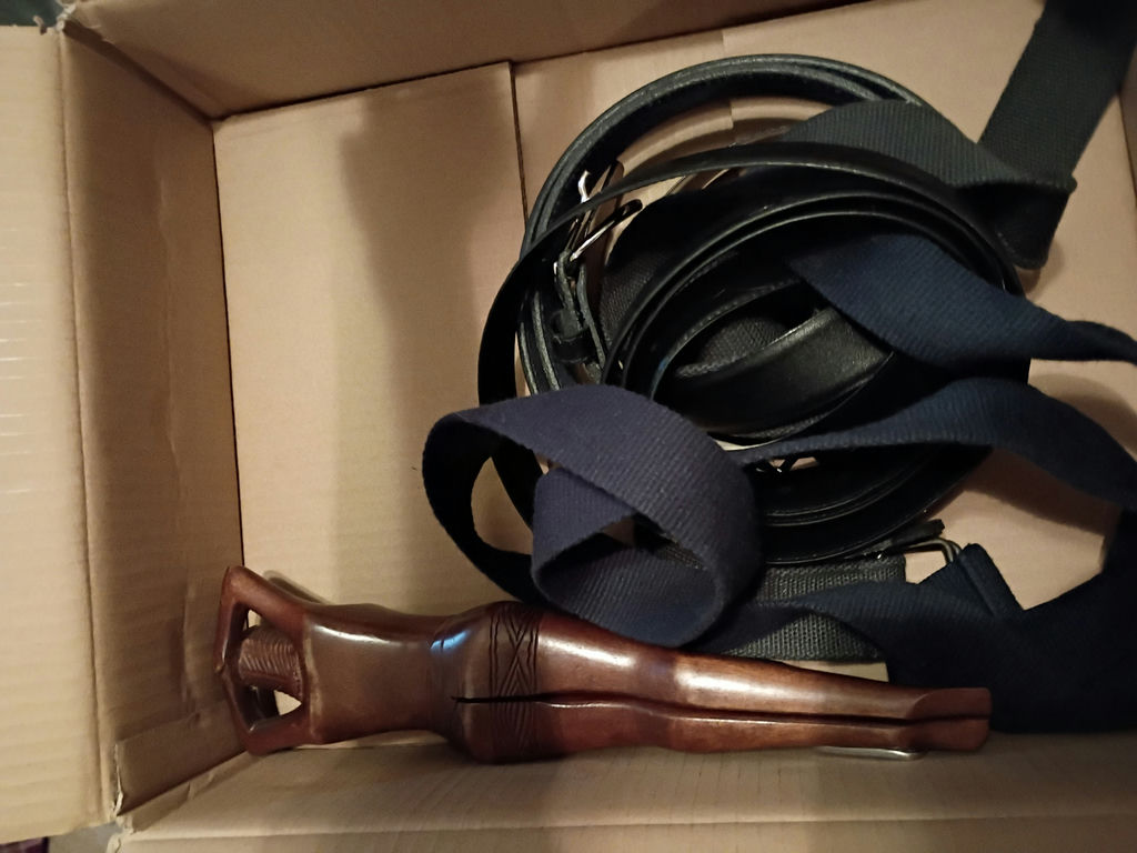 Assorted Fashion Accessories and Desk Items - image 6 of 6