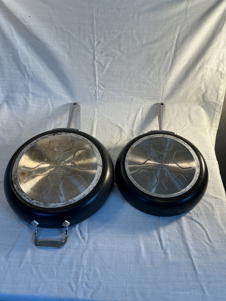 Assorted Cookware and Kitchen Utensils - image 3 of 6